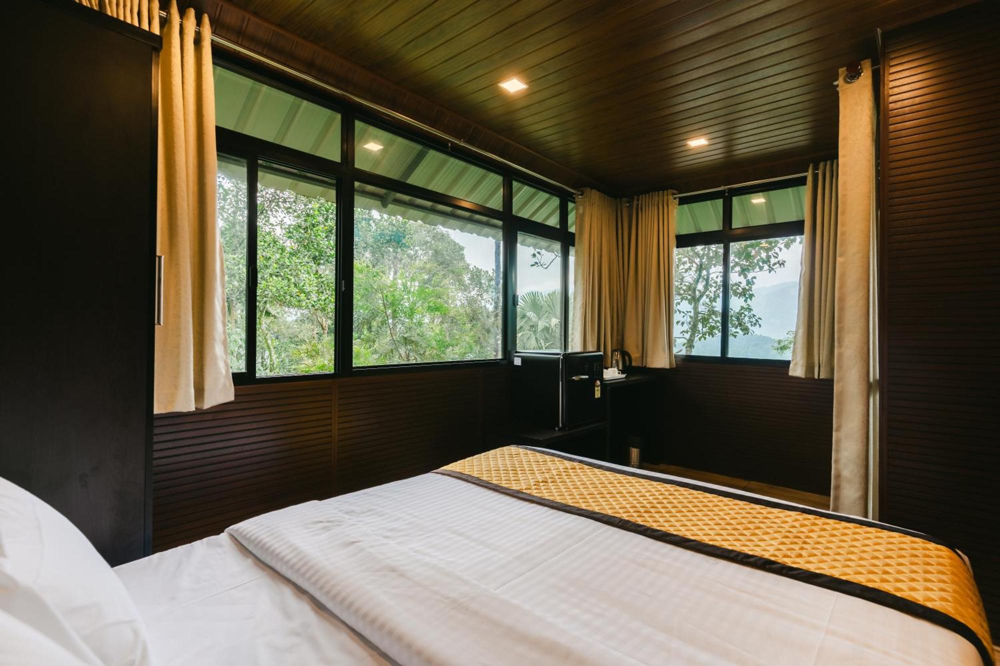 Swag Vista Resort Anachal Exterior photo