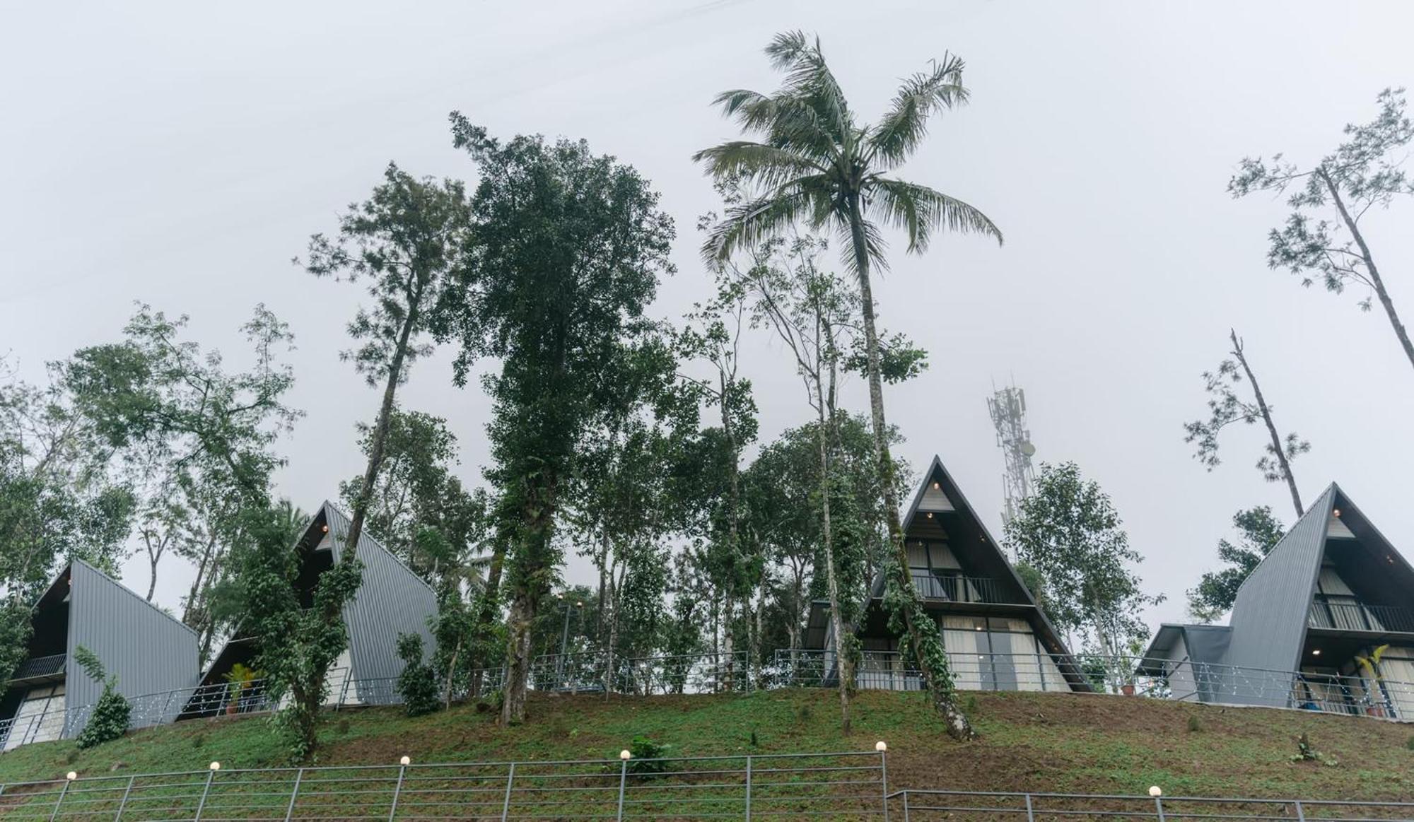 Swag Vista Resort Anachal Exterior photo