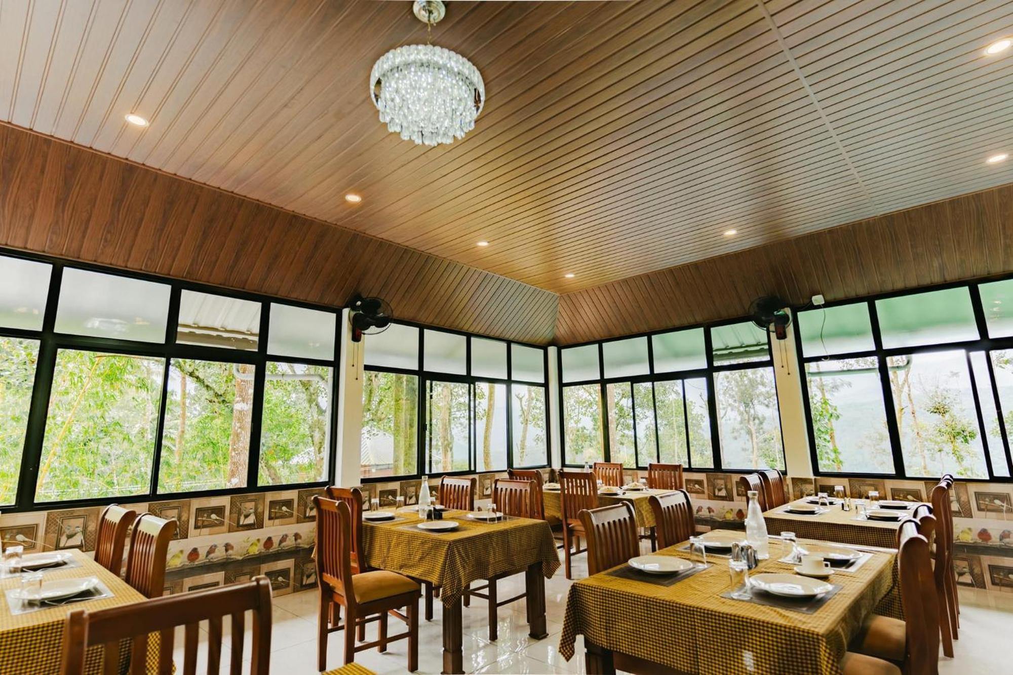 Swag Vista Resort Anachal Exterior photo