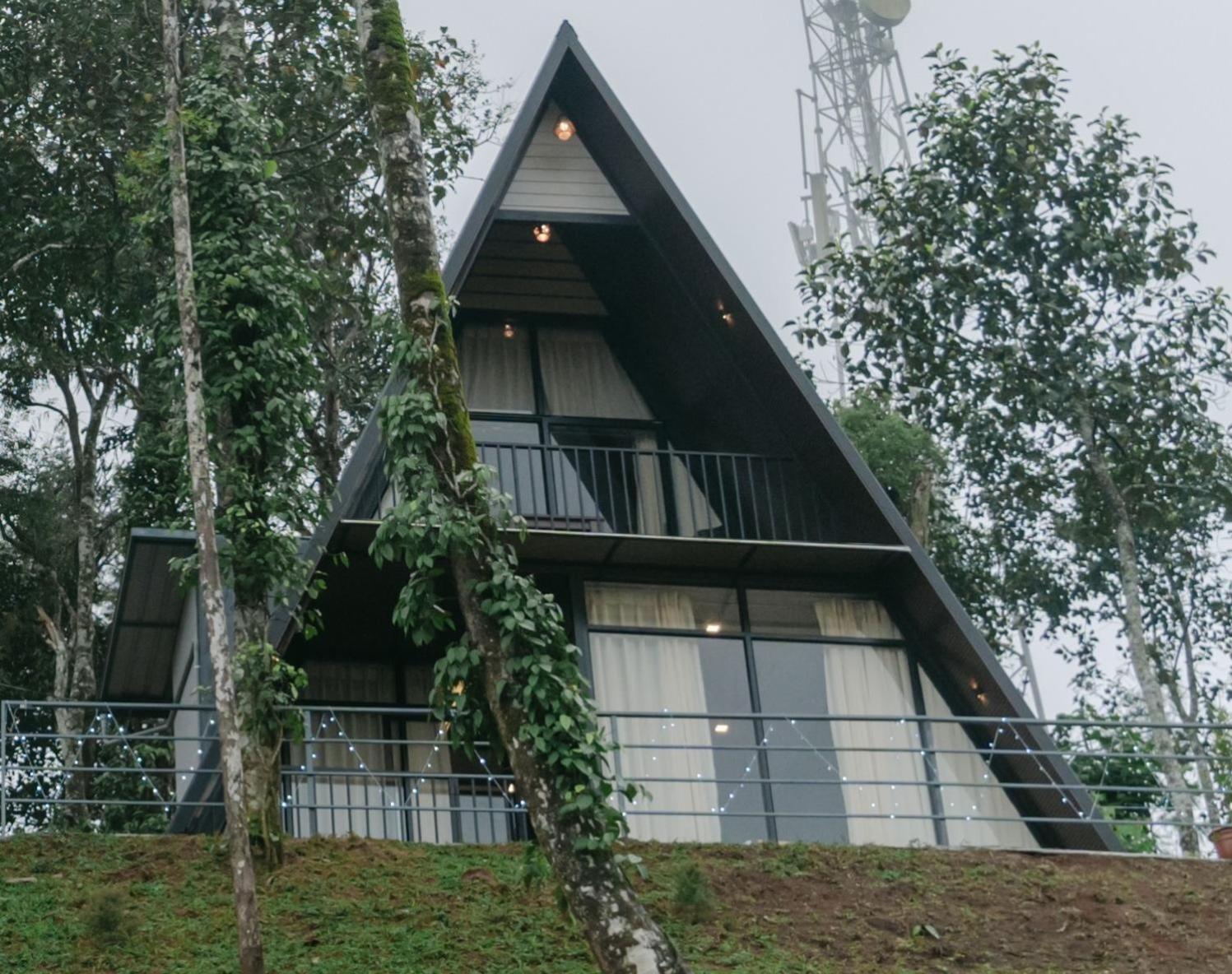 Swag Vista Resort Anachal Exterior photo